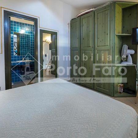 23 Baia Faro - Trilocale Mansardato Con Ampia Terrazza Vista Mare Палау Екстериор снимка