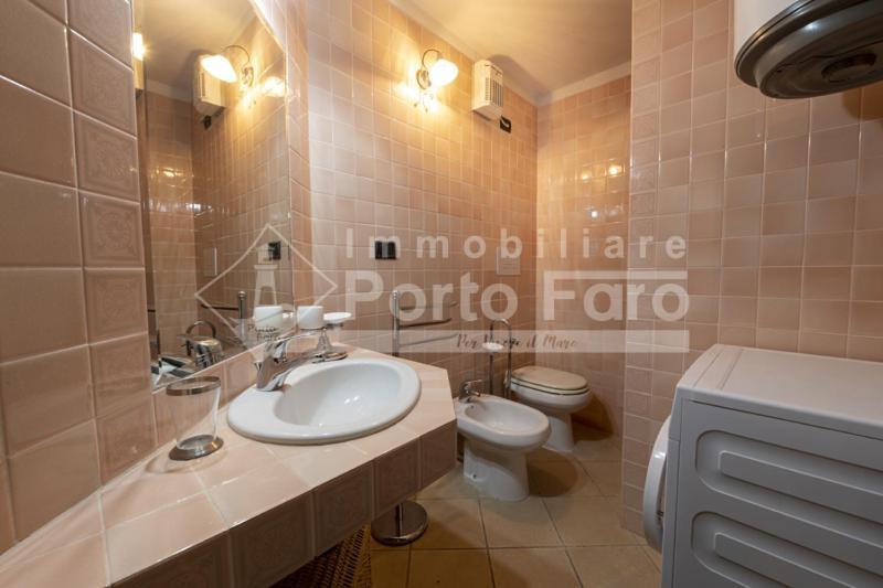 23 Baia Faro - Trilocale Mansardato Con Ampia Terrazza Vista Mare Палау Екстериор снимка